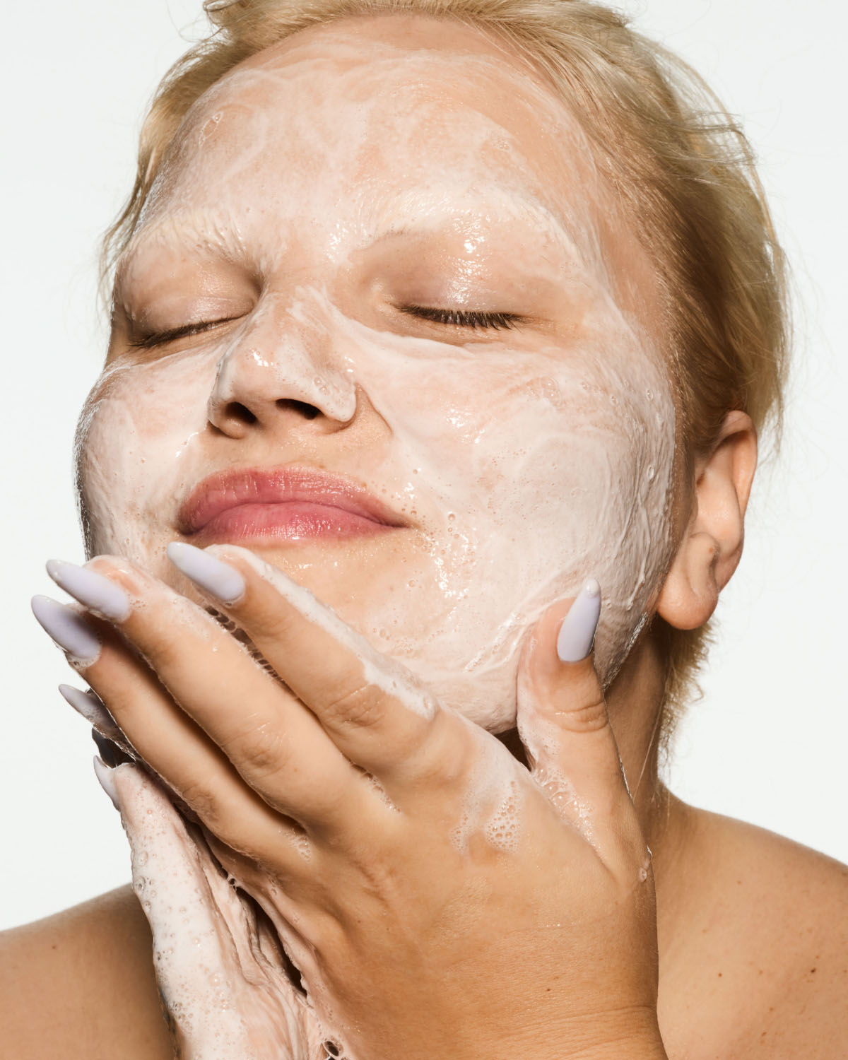 Fenty Skin Total Cleans'r Remove-It-All Cleanser with Barbados Cherry
